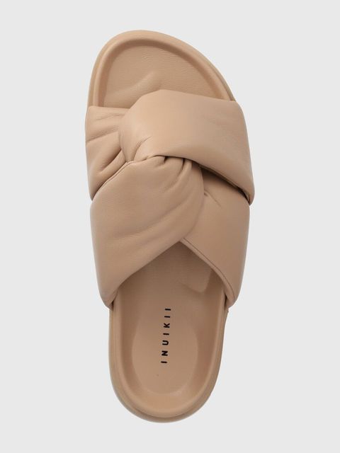 Inuikii klapki skórzane Soft Crossed damskie kolor beżowy na platformie 70104-140