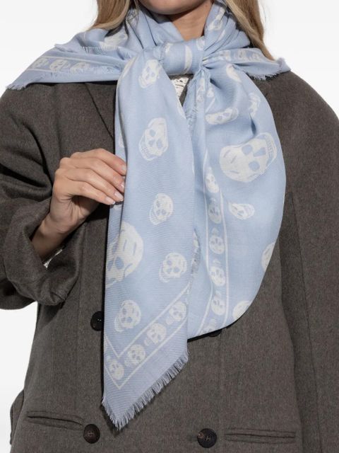 Alexander McQueen skull fringed scarf - Blue