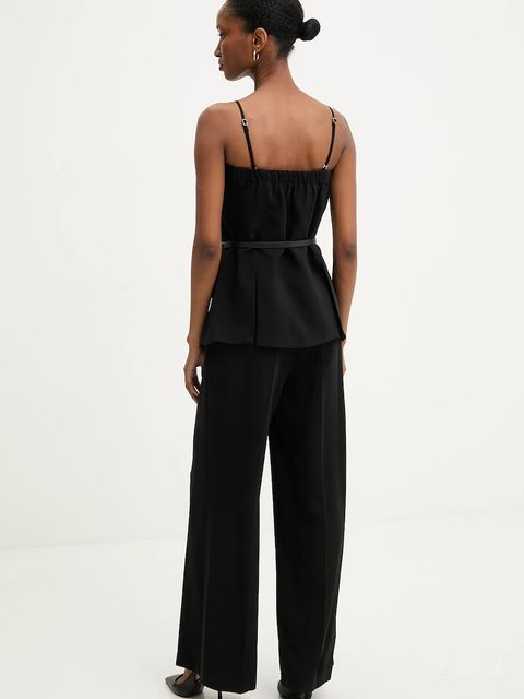 Answear.LAB kombinezon kolor czarny z dekoltem karo