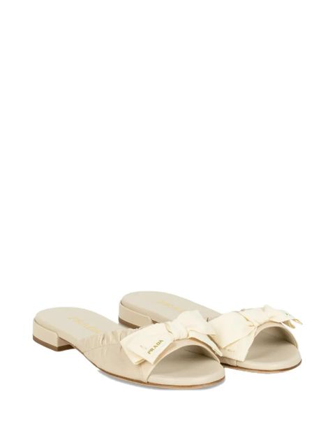 Prada bow-detail flat sandals - Neutrals - zdjęcie produktu nr 2