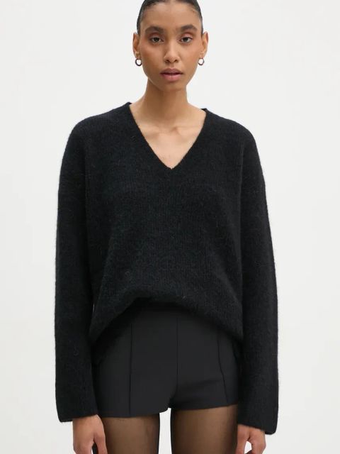 Gestuz sweter wełniany damski kolor czarny
