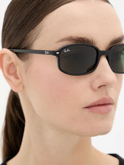 Ray-Ban okulary przeciwsłoneczne kolor czarny 0RB2232