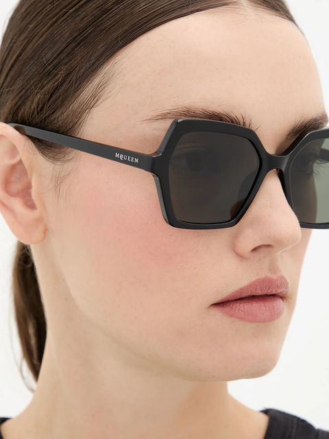Alexander McQueen okulary przeciwsłoneczne damskie kolor czarny AM0537S
