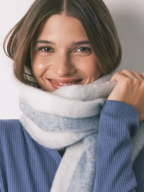 women'secret szalik damski kolor niebieski wzorzysty 5152864