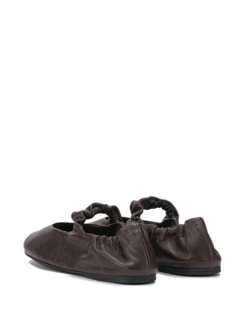 Miu Miu logo-stamp gathered ballet flats - Brown