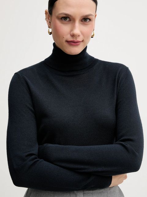 Sisley sweter damski kolor granatowy lekki z golfem 11BAM201C