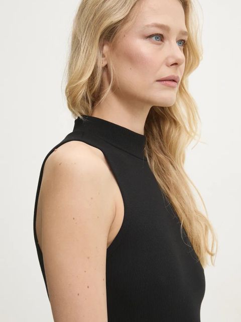 Answear.LAB sukienka kolor biały mini dopasowana