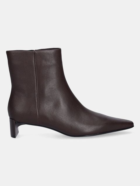 Calvin Klein botki skórzane SET BACK KITTEN HEEL ANKLE BOOT kolor czarny na słupku HW0HW02811