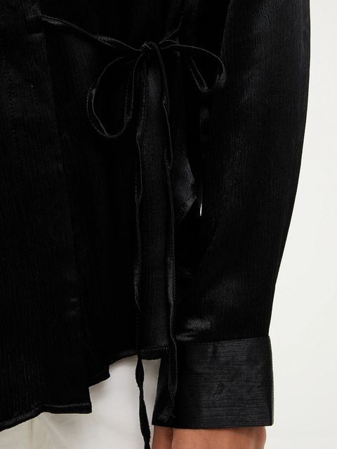 Answear.LAB koszula damska kolor czarny relaxed z kołnierzykiem klasycznym