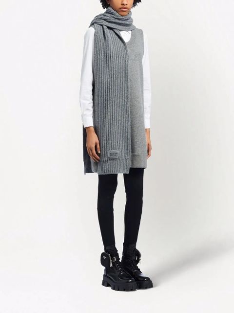Prada logo-patch knitted scarf - Grey - zdjęcie produktu nr 2