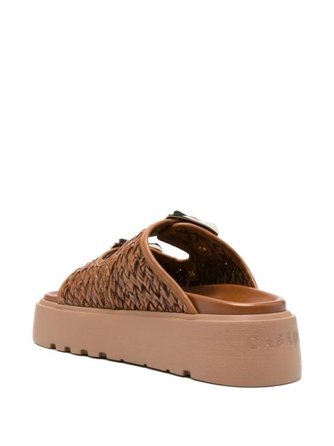 Casadei Birky buckle-detail sandals - Brown