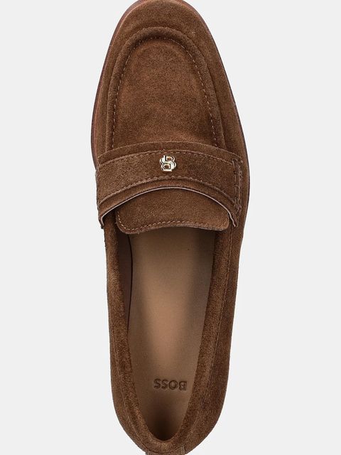 BOSS mokasyny zamszowe Helyan damskie kolor brązowy na płaskim obcasie 50564752