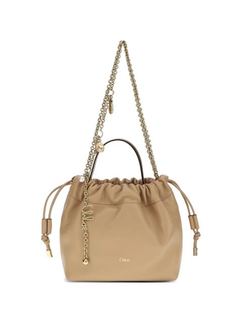 Chloé chain charm bucket bag - Neutrals - zdjęcie produktu nr 1
