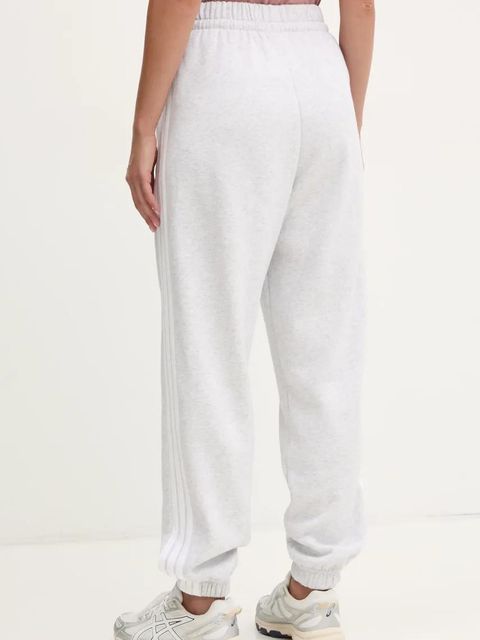 adidas spodnie dresowe Essentials damskie kolor szary wzorzyste IN6178