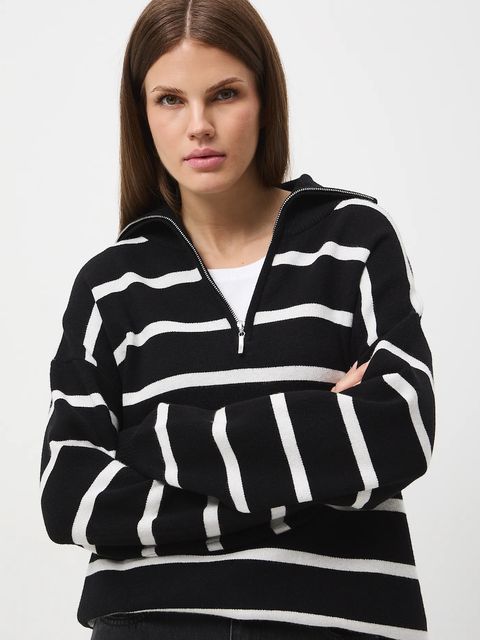 Medicine sweter damski kolor czarny lekki z półgolfem - zdjęcie produktu nr 1