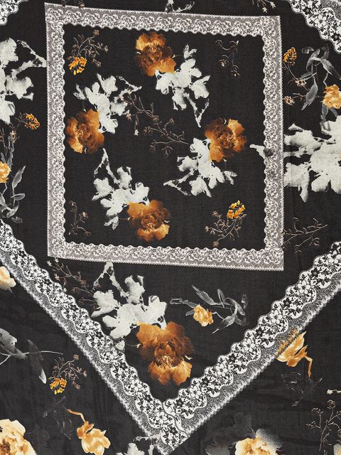 Answear.LAB szal z domieszką jedwabiu damski kolor czarny wzorzysty