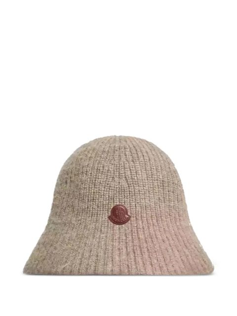 Moncler logo-patch ribbed hat - Neutrals - zdjęcie produktu nr 1