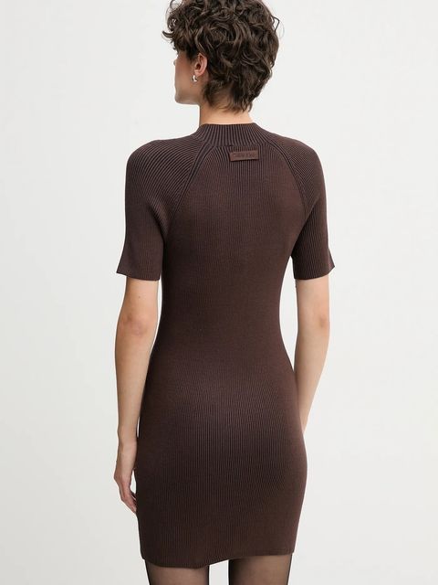 Calvin Klein Jeans sukienka kolor brązowy mini dopasowana LV047D318G