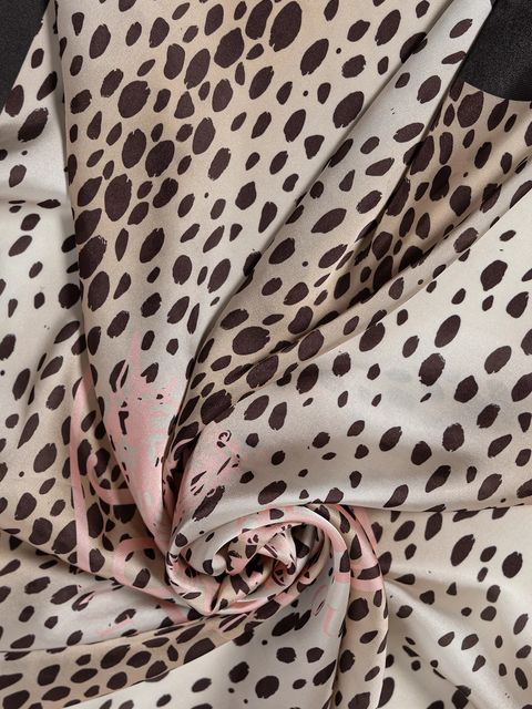 Juicy Couture apaszka Foulard damska kolor beżowy wzorzysta AIJFO8613WPO - zdjęcie produktu nr 2