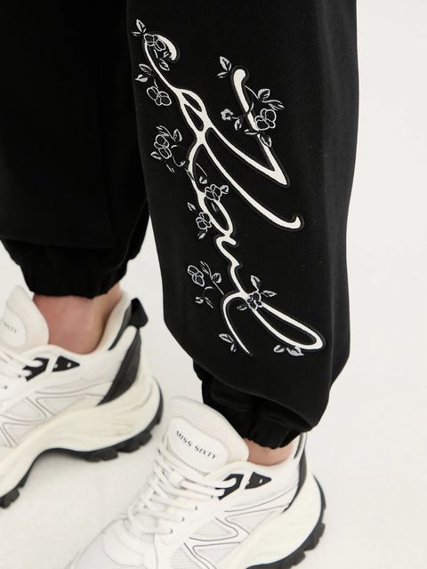 Karl Lagerfeld spodnie dresowe damskie kolor czarny z aplikacją A3W10009