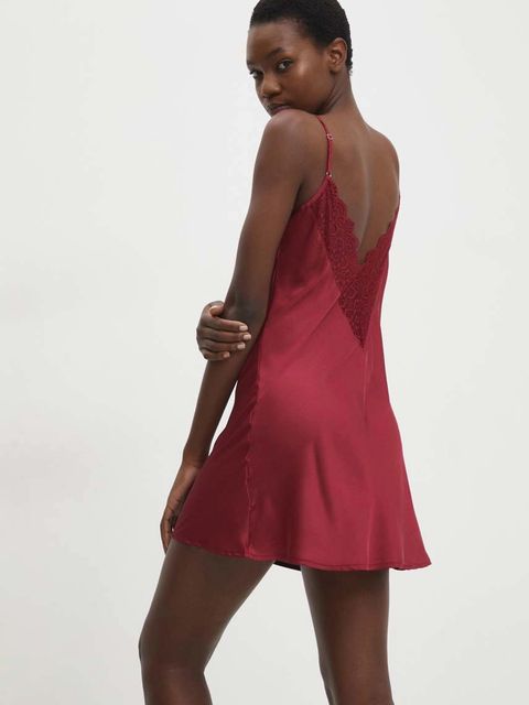 Answear.LAB koszula nocna damska kolor czerwony satynowa