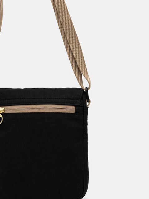 Barbour saszetka Barbour Transport Crossbody Bag kolor czarny UBA0739