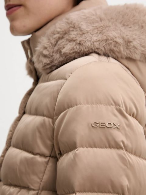 Geox kurtka puchowa BETTANIE kolor beżowy zimowa W5626H T3122