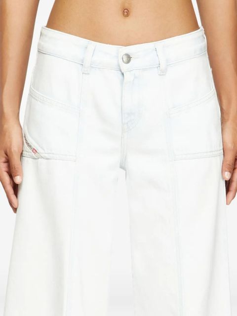 Diesel D-akii 09m08 flared jeans - White