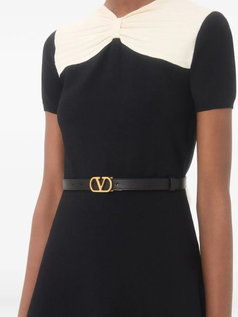 Valentino Garavani VLogo Signature reversible shiny calfskin belt - 20mm / 1.2 In. - Black