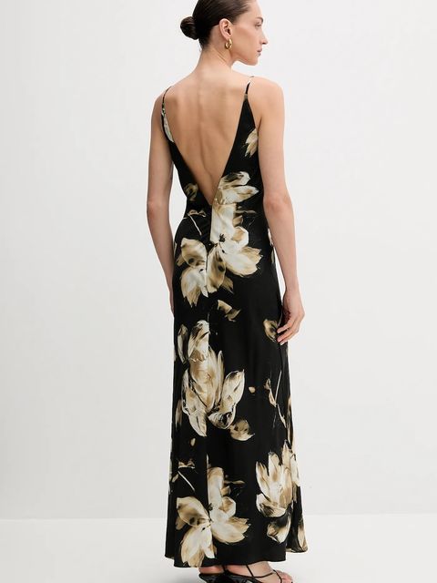 Bardot sukienka kolor czarny maxi prosta 57516DB8