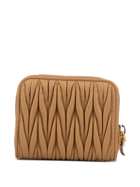 Miu Miu quilted zip wallet - Brown