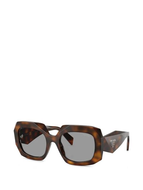 Prada Eyewear chiselled sunglasses - Brown - zdjęcie produktu nr 2
