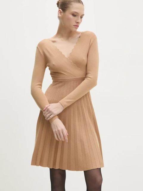 Answear.LAB sukienka kolor brązowy mini rozkloszowana