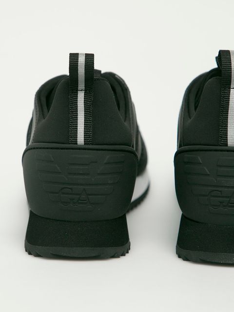 EA7 Emporio Armani - Buty X8X027.XK050.D