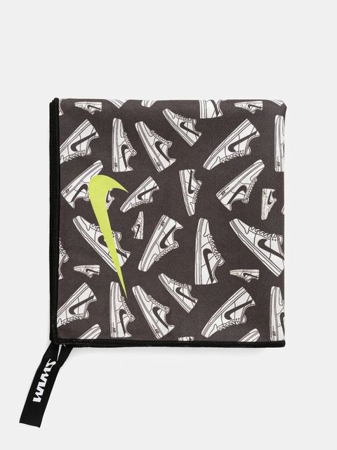 Nike ręcznik treningowy kolor czarny NESSD129