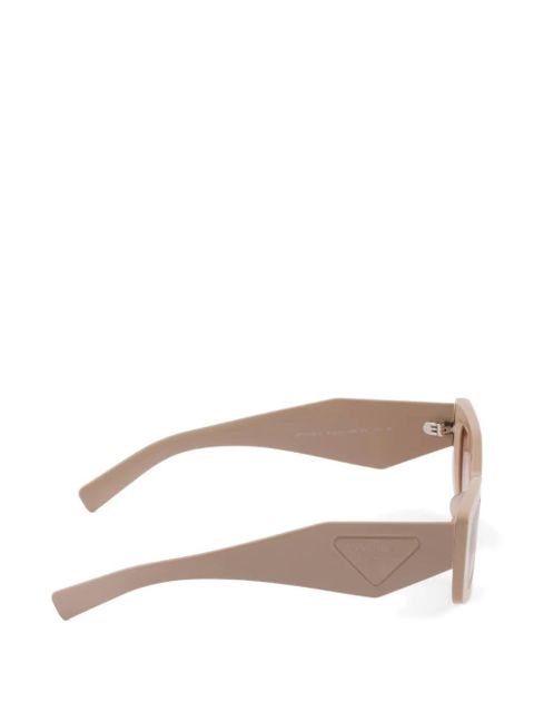 Prada Eyewear sunglasses with triangle logo - Neutrals