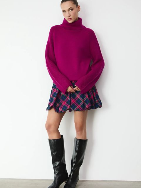 Medicine sweter z wełny merino kolor różowy z golfem - zdjęcie produktu nr 1