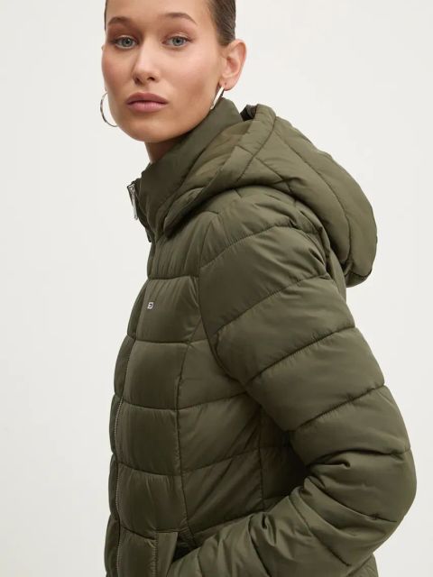 Tommy Jeans kurtka damska kolor zielony zimowa DW0DW18311