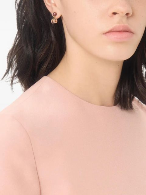 Valentino Garavani VLogo Signature earrings in metal, pearl and Swarovski® crystals - Gold - zdjęcie produktu nr 2