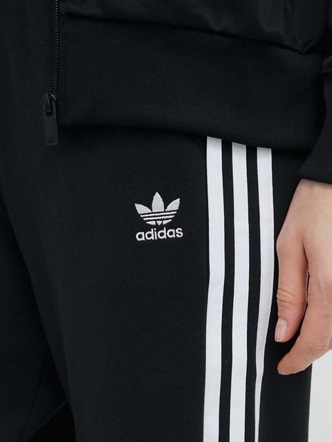 adidas Originals spodnie dresowe bawełniane Adicolor kolor czarny z aplikacją IB7457