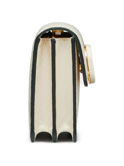Valentino Garavani VLogo Signature grainy calfskin wallet with chain - Neutrals