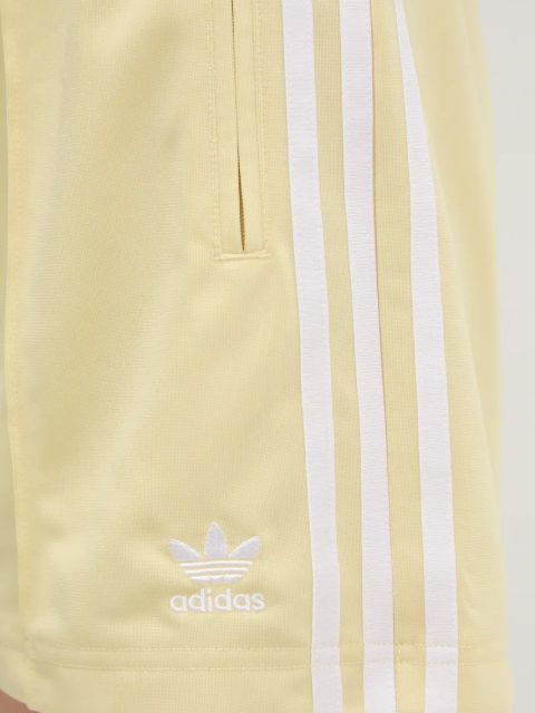 adidas Originals szorty Firebird damskie kolor żółty z aplikacją high waist JD0820