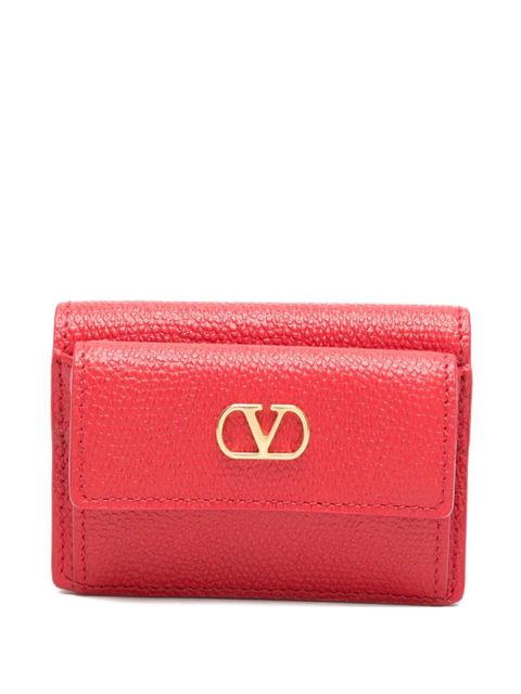 Valentino Garavani V- logo pebble-grain logo wallet - Red - zdjęcie produktu nr 1