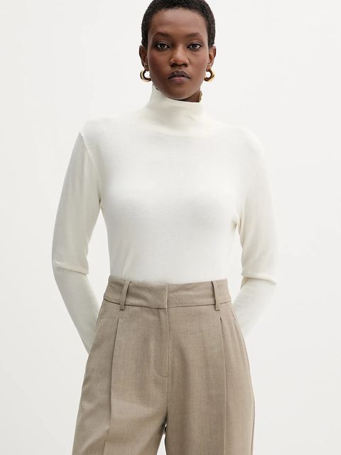 Weekend Max Mara sweter z jedwabiem KIKU damski kolor beżowy lekki z golfem 2525366012600 - zdjęcie produktu nr 1