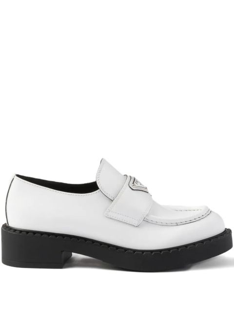 Prada triangle-logo leather loafers - White - zdjęcie produktu nr 1