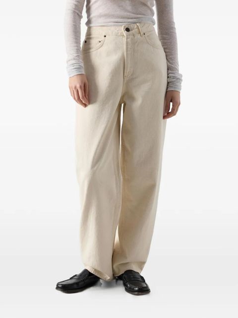 American Vintage Snopdog balloon-fit jeans- ecru- cotton- balloon cut- low waist- five classic pockets- zip fly and button fastening- leather patch...