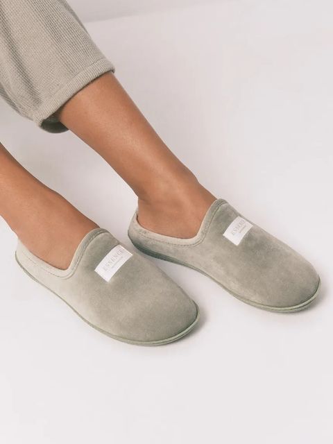 women'secret kapcie EVERYDAY ESSENTIALS kolor zielony 4992551