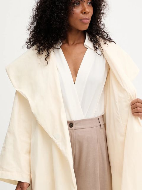 Liviana Conti płaszcz kolor beżowy F5WW44