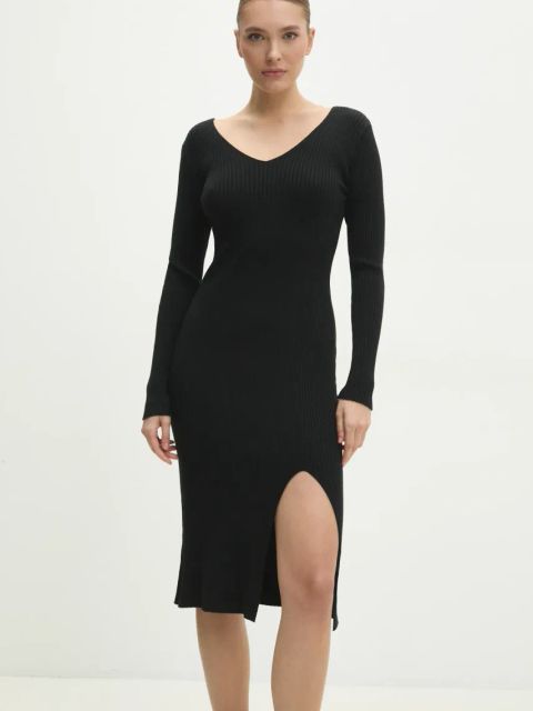 Answear.LAB sukienka kolor czarny midi dopasowana