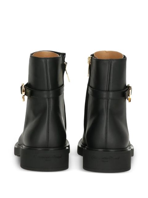 Gianvito Rossi buckle-strap boots - Black